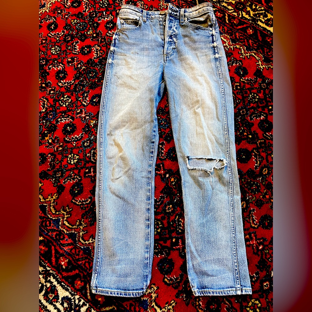 AMO distressed jeans size 26